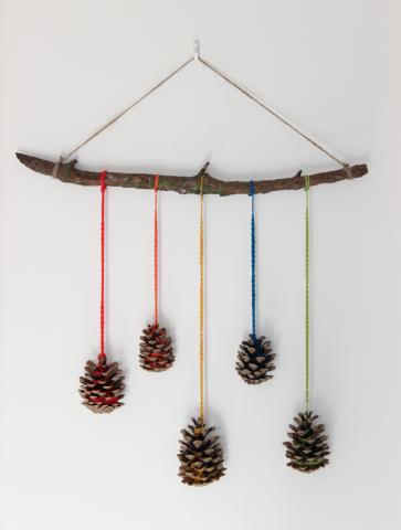 pinecone wall hanging